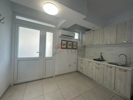 Inchiriere Garsoniera Nicolina - Photo 2