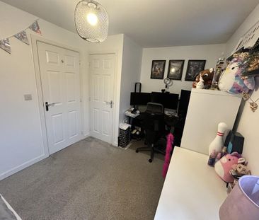 2 bedroom semi-detached house to rent - Photo 4