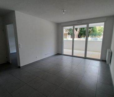 location Appartement T2 DE 40m² À NIMES - Photo 4