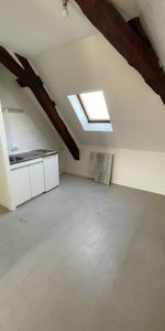 Location Appartement 2 pièces 43m² SABLE SUR SARTHE 72300 - Photo 4