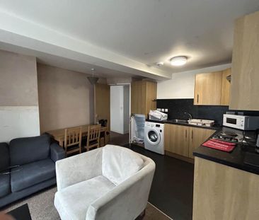 4 bedroom house to rent - Photo 1