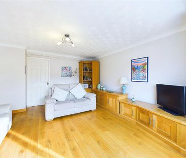 3 bedroom detached house to rent - Photo 3