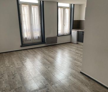 Studio de 27 m², Place Jacquart, République réf 755-001 - Photo 2