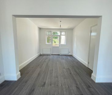 Fyfield Road, Walthamstow E17, London - Photo 1