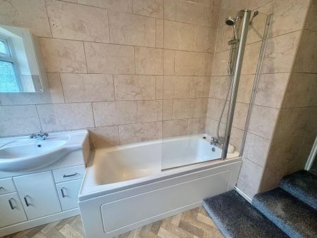 3 bedroom terraced house to rent - Photo 3