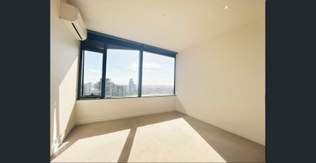 Stunning Inner-City Living-Fulton Lane (with parking and white goods) - Photo 4