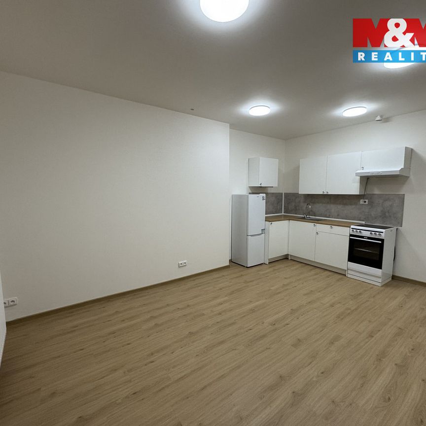 Pronájem bytu 1+kk 29 m² - Fotografie 1