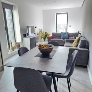 Room in a Shared Flat, London, NW9 - Photo 2