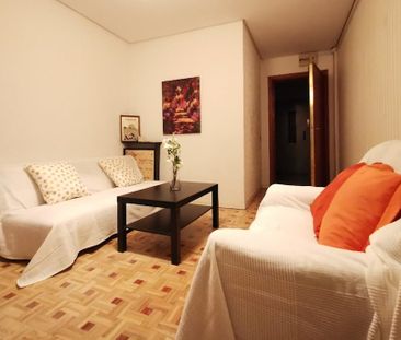 Calle de Francisco Silvela, Madrid, Community of Madrid 28028 - Photo 5