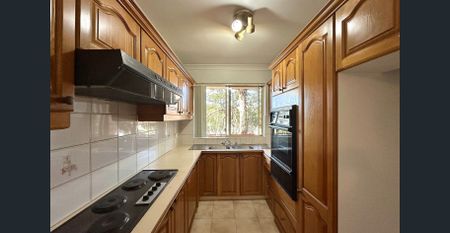 SPACIOUS TWO BEDROOM APARTMENT - Photo 4