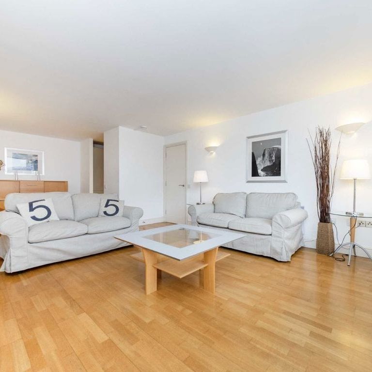 Assam Street - Photo 1