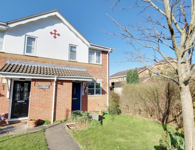 2 bedroom end of terrace house to rent - Photo 1