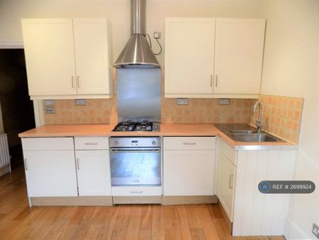 1 bedroom flat to rent - Photo 3
