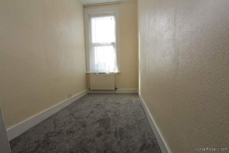 2 bedroom property to rent in Southend On Sea - Photo 4