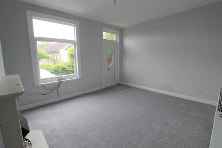4 bedroom terraced house to rent - Photo 5