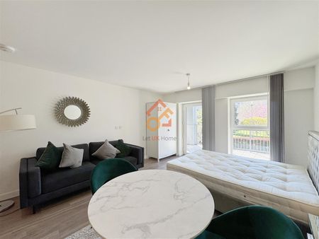 Fermont House, 15 Beaufort Square, London NW9 - Photo 2