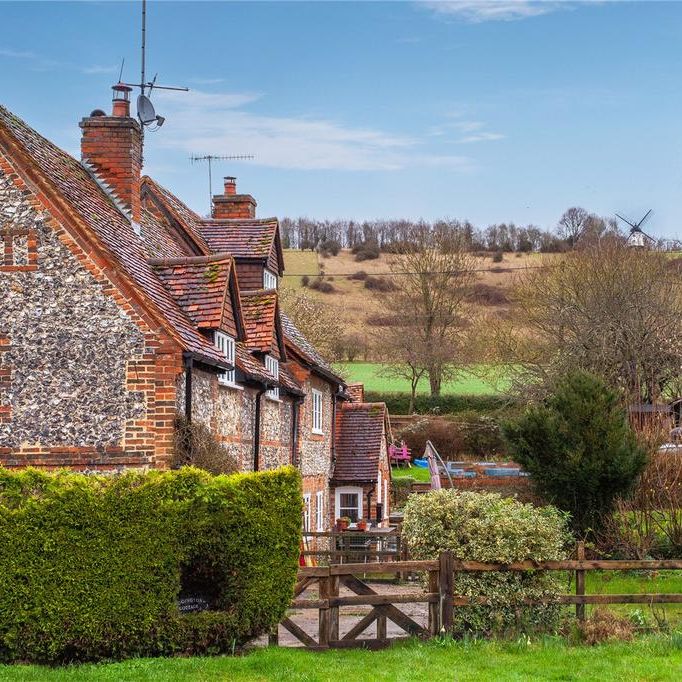 2 bedroom semi-detached house to rent - Photo 1