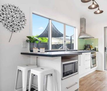 Modern Living on Naylor - Photo 5