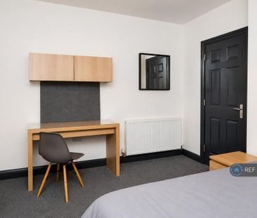 1 bedroom in a house share to rent - Photo 6
