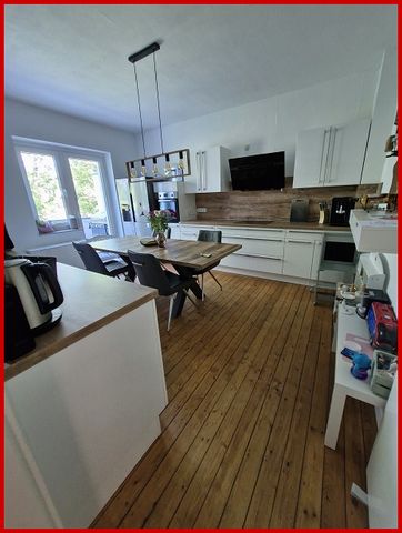 **Huesch Immobilien** Bezaubernde 3 Raumwohnung mit Balkon, Holzböden und ......in E-Bergerhausen! - Foto 3