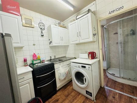1 bedroom flat to rent - Photo 5