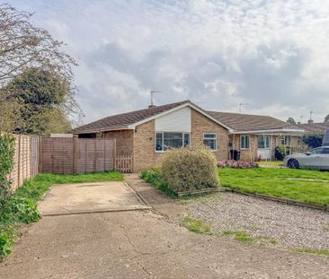 3 bedroom detached bungalow to rent - Photo 2