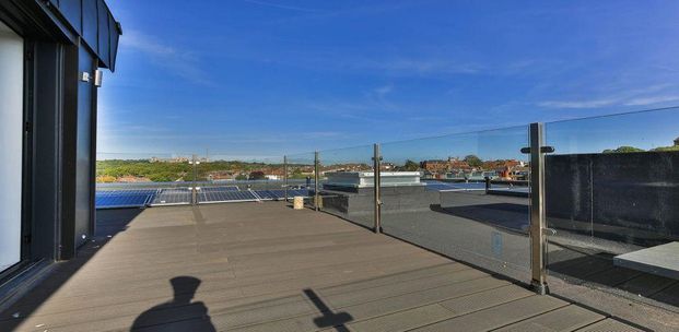 2 bedroom penthouse to rent - Photo 1