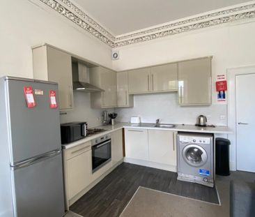 4 bedroom apartment to rent - Photo 6