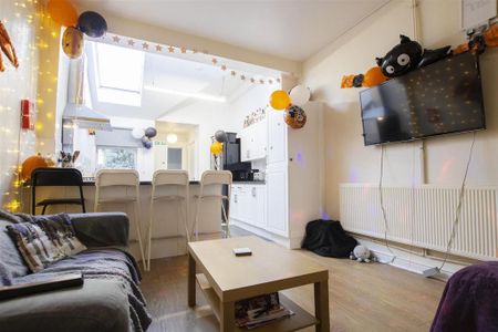 5 bedroom house to rent - Photo 2