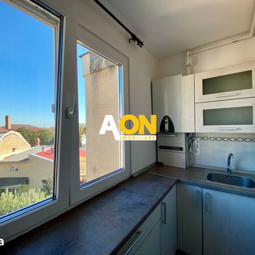 Apartament 3 Camere, Renovat, Complet Mobilat, Central - Fotografie 1
