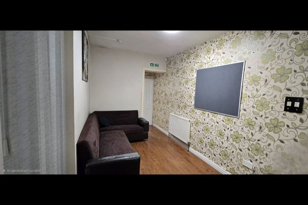 Room in a Shared House, Hob Moor Road, B10 - Photo 1