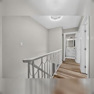 2 Bed 1 Bath Multi Level Unit Inglewood Edmonton - Photo 1