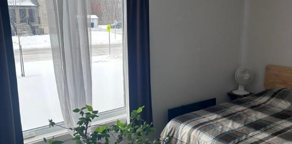 Superbe grand 3 1/2 Style Condo (Disponible immédiatement) - Photo 2