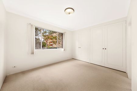 Ideal location in the heart of Chatswood - Photo 2