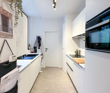 Instapklaar appartement met twee slaapkamers en terras nabij statio... - Foto 4