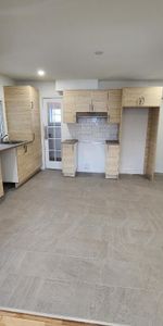 4 1/2 rénové avec cours, Laval, Sainte-Dorothée - Photo 4