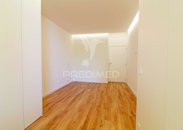 Apartamento T2+1 em Faro