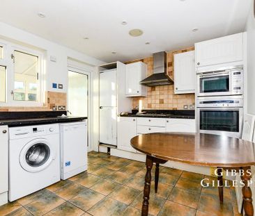 3 bedroom semi-detached house to rent - Photo 4