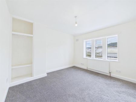 3 bedroom detached house to rent - Photo 4