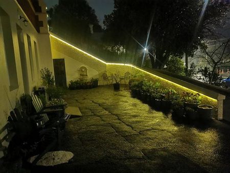 Fully Furnished Luxury Apartment - Photo 2