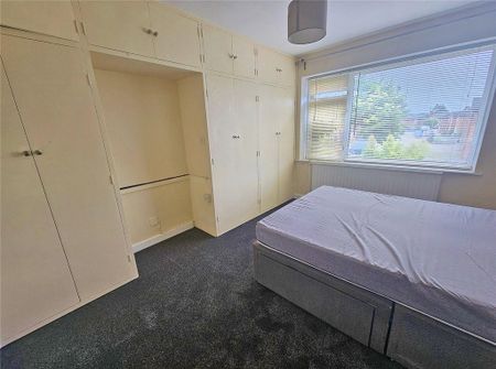 3 bedroom semi-detached house to rent - Photo 4