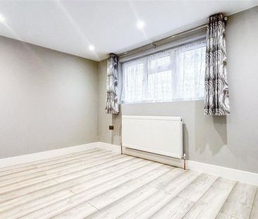 4 bedroom semi-detached house to rent - Photo 1