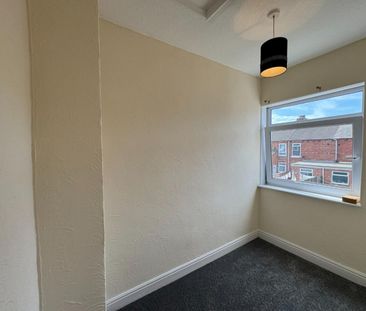 2 bedroom House To Let - Photo 3