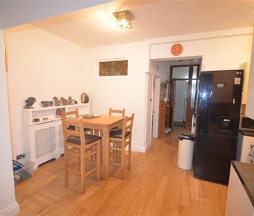 West Parade - Photo 5