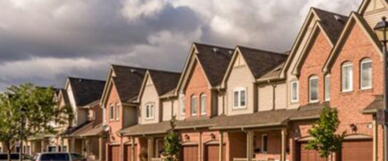 3 Bedroom Townhouse For Rent - Photo 1