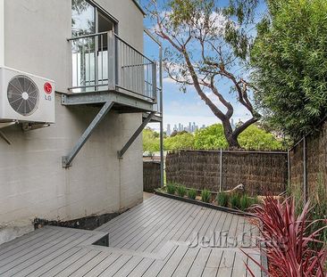 6 Levien Lane, Footscray - Photo 1