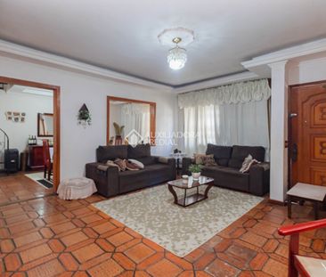 Casa com 6 quartos e 220m² para alugar em Sarandi, Porto Alegre. - Photo 1