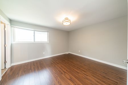 For Lease - 913 Carnaby Crescent, Oshawa, Ontario - Photo 5