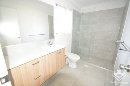 VERY NEW 3 BED TOWNHOUSE FOR RENT (Break Lease) - Photo 4