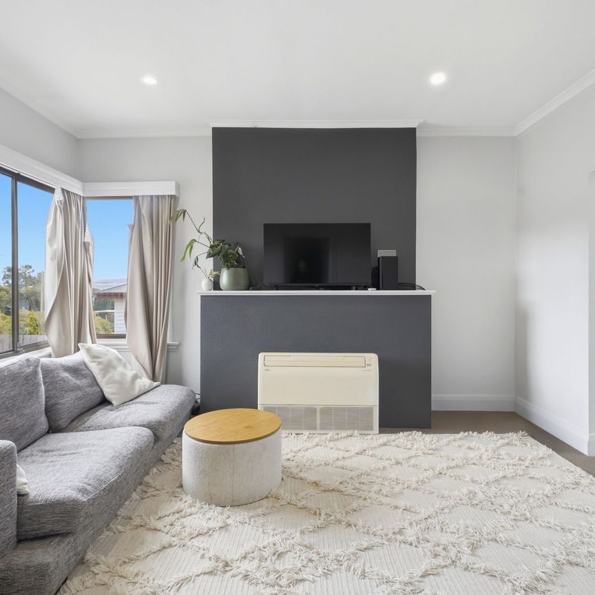 Light Filled Unit in Claremont - Photo 1